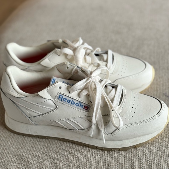 Women’s 7.5 Reebok - Picture 3 of 4